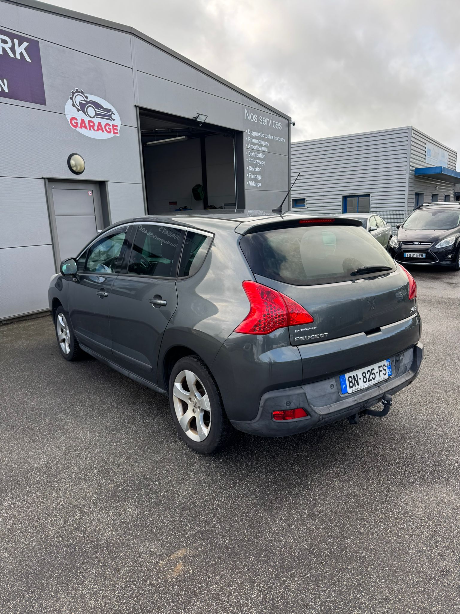 
								Peugeot 3008 full									
