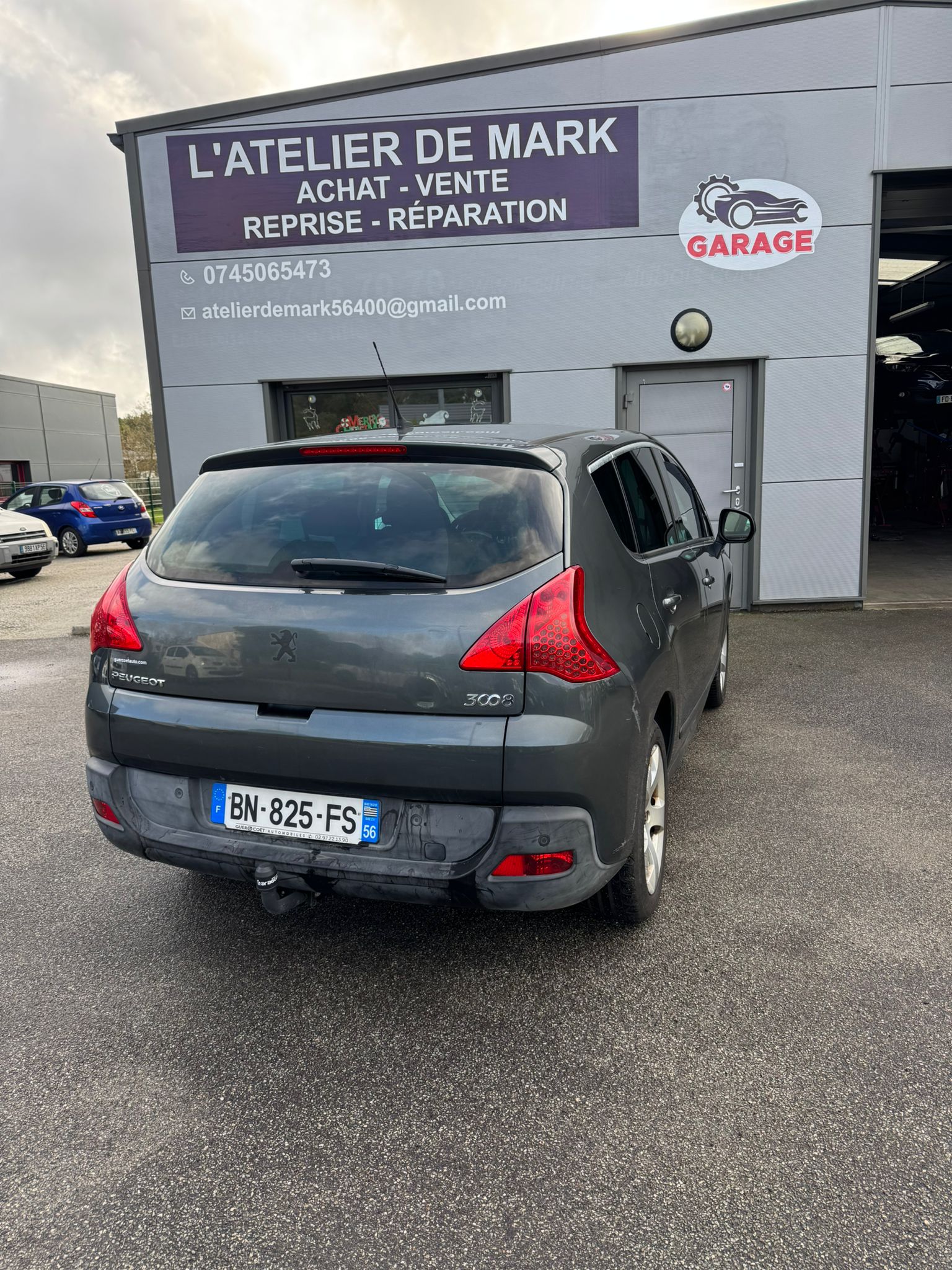 
								Peugeot 3008 full									